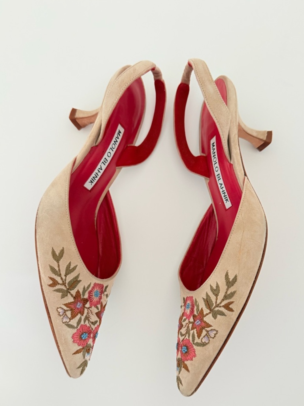 Manolo Blahnik Carolyne Floral Embroidered Slingback Pumps Beige Suede  EU 37 - Picture 3 of 10